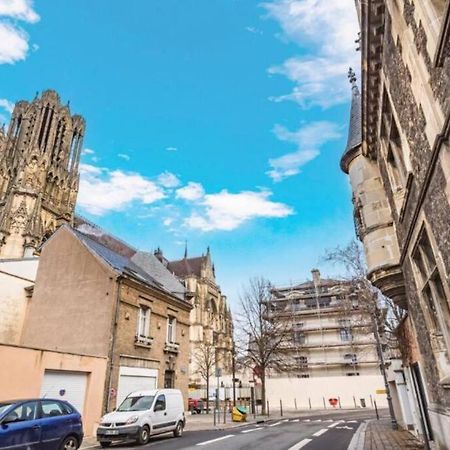 Fire, Appartement Vue Cathedrale แร็งส์ ภายนอก รูปภาพ
