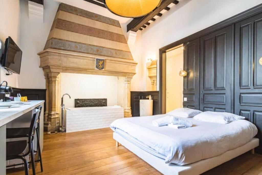 Fire, Appartement Vue Cathedrale แร็งส์ ภายนอก รูปภาพ